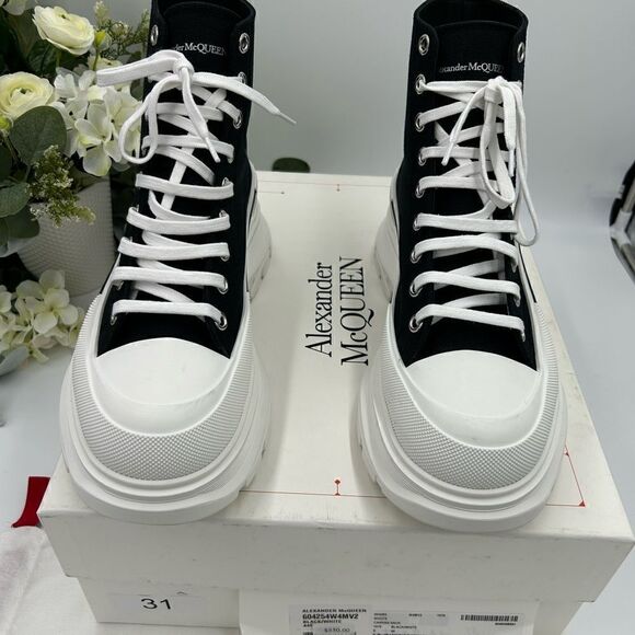 Men’s Alexander McQueen tread slick sneakers, size 44 made in Italy - Picture 2 of 11